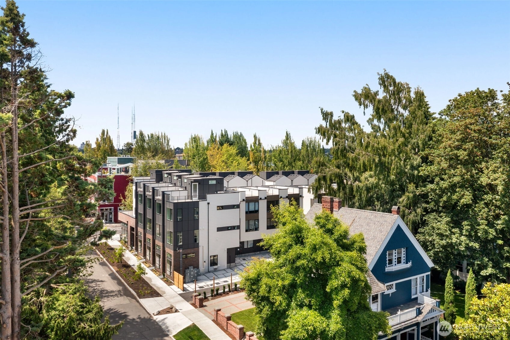 1110 C 34th Ave Seattle WA 98122