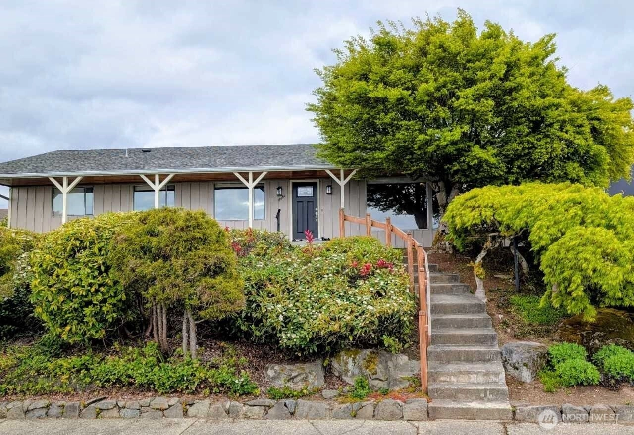 4484 140th Ave SE Unit  Bellevue WA 98006