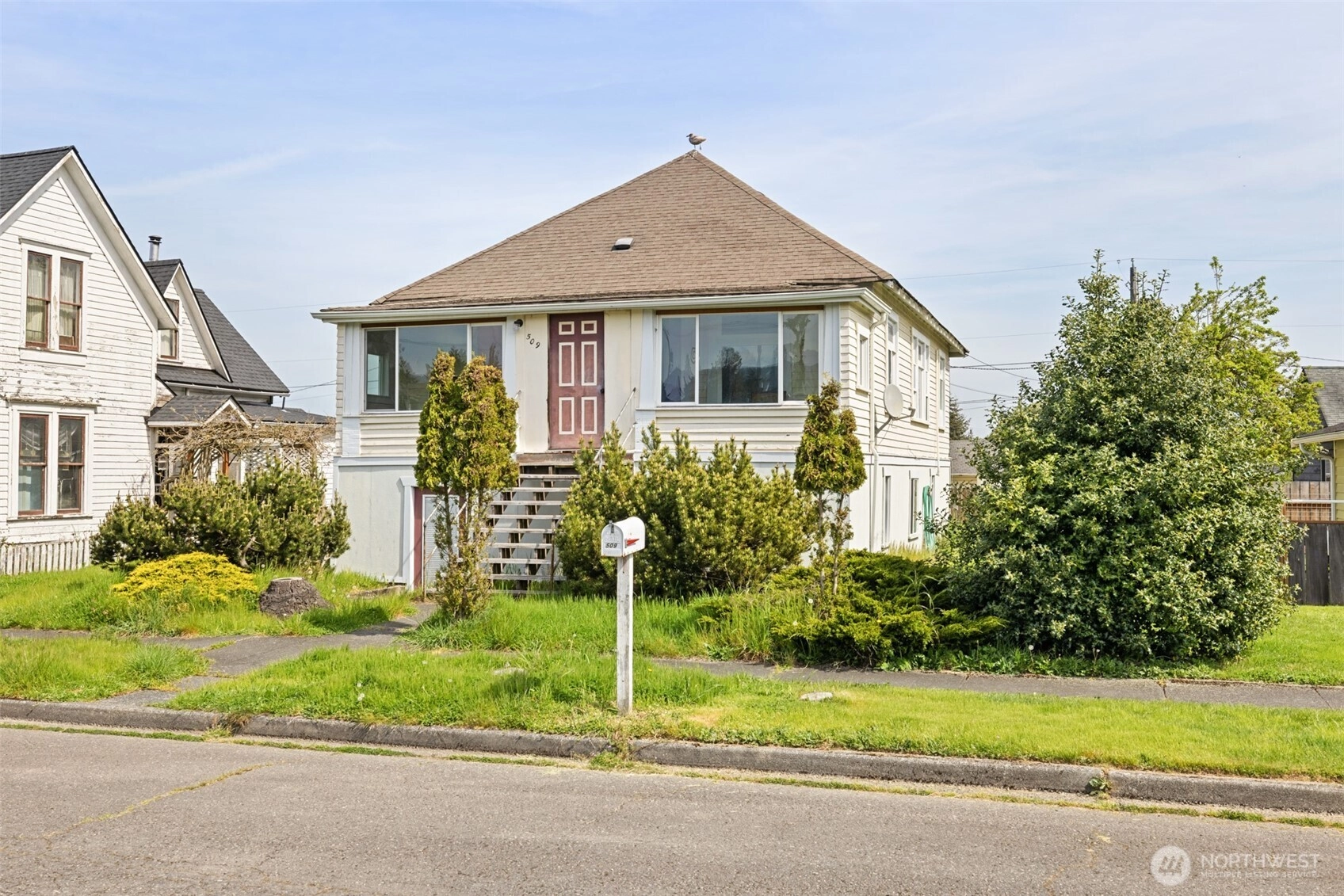 509 W 7th St Unit  Port Angeles WA 98363
