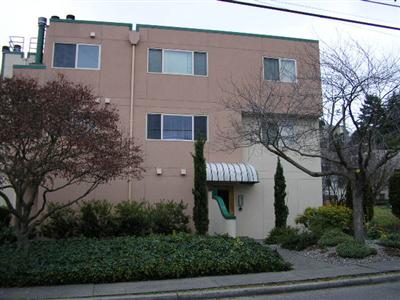 3728 Beach Dr SW Unit 3 Unit 3 Seattle WA 98166
