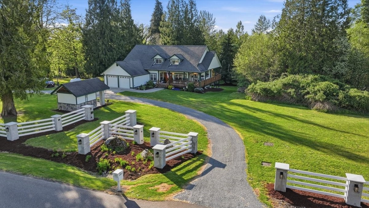 12811 Kapowsin Highlands Dr E Graham WA 98338