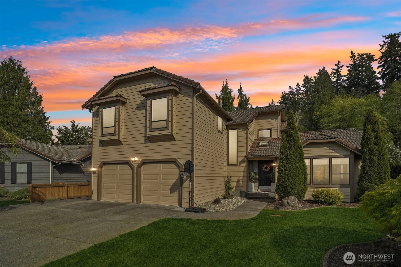 25114 Lake Wilderness Country Club Dr SE Unit  Maple Valley WA 98038