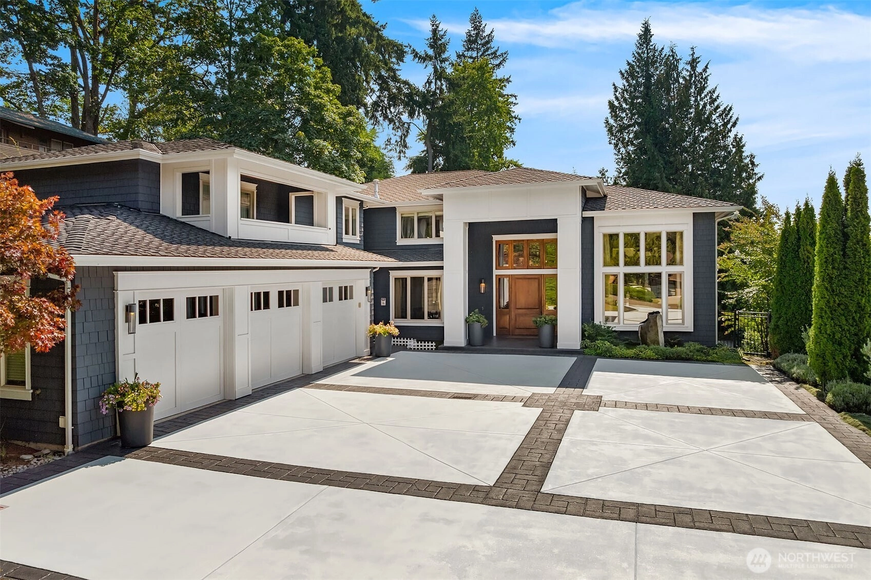 8617 NE 20th St Clyde Hill WA 98004