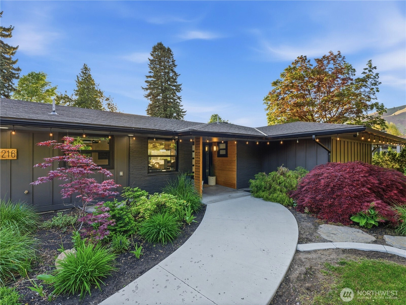 216 Paton St Cashmere WA 98815