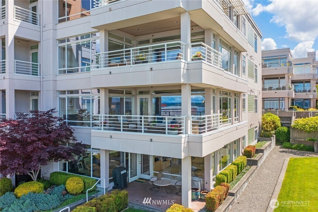 225 2nd St S Unit D3 Kirkland WA 98033