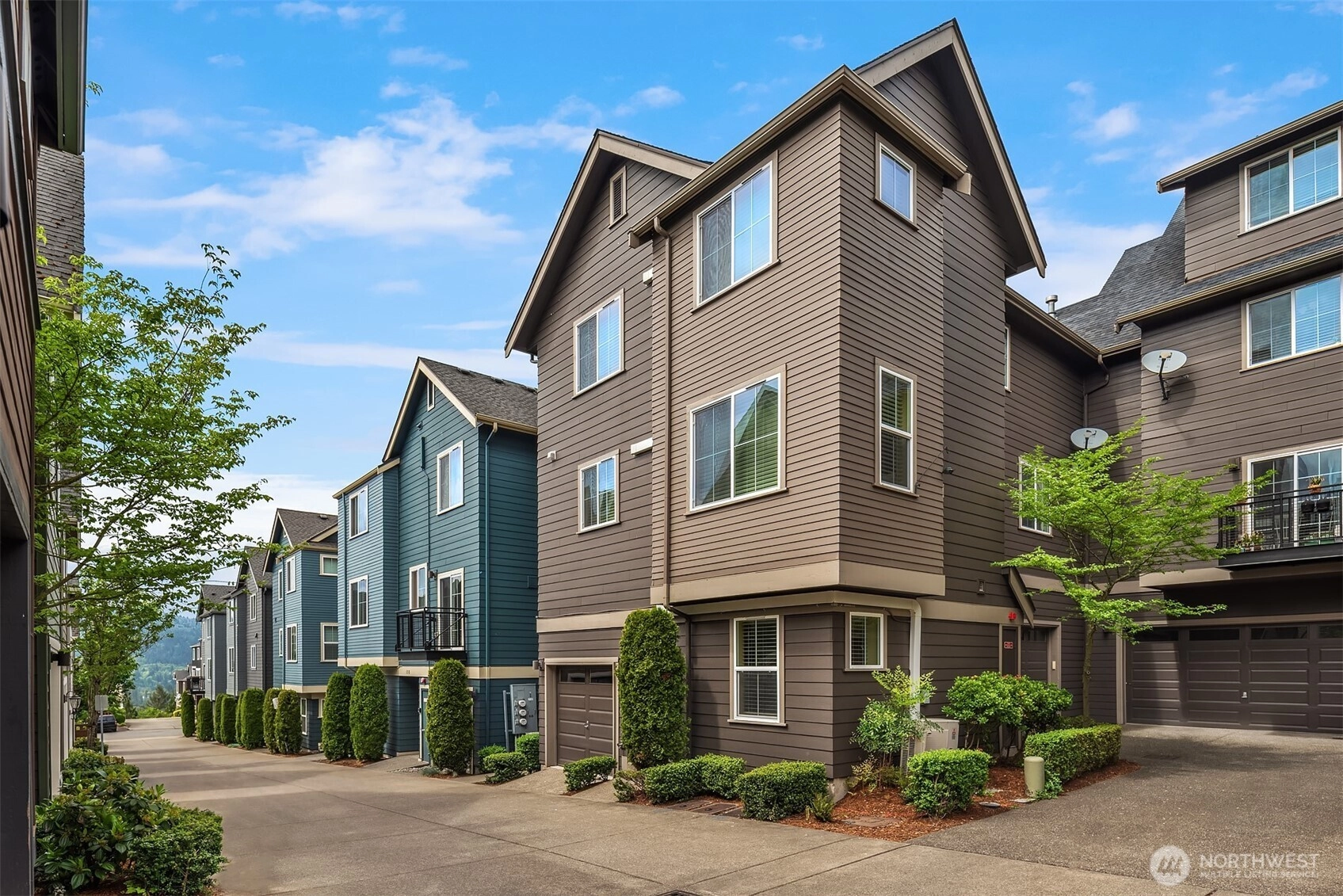 364 NE Darby Ln Unit  Issaquah WA 98029