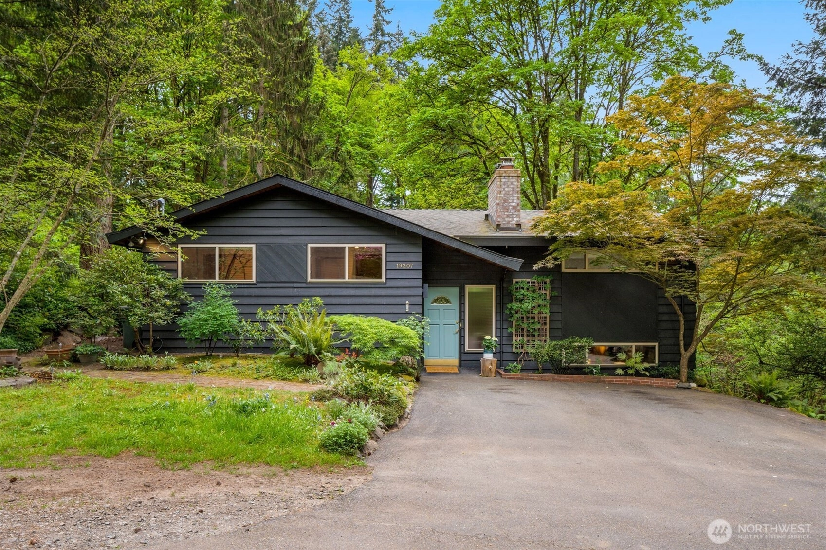 19207 40th Pl NE Unit  Lake Forest Park WA 98155