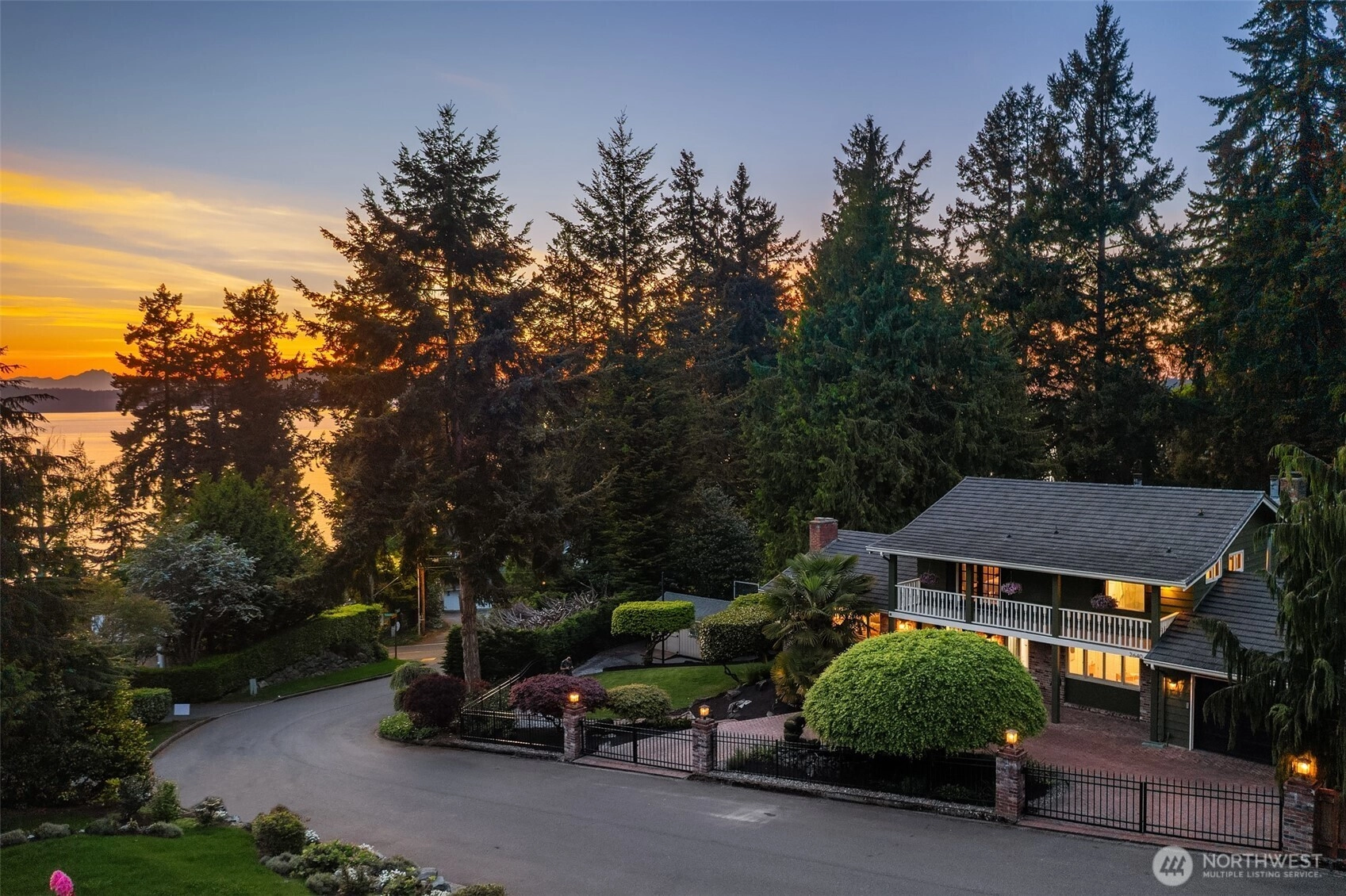 2640 SW 163rd St Burien WA 98166