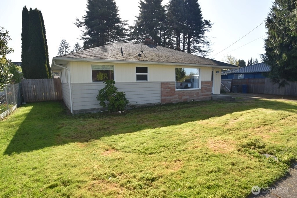 614 S Pine St Burlington WA 98233