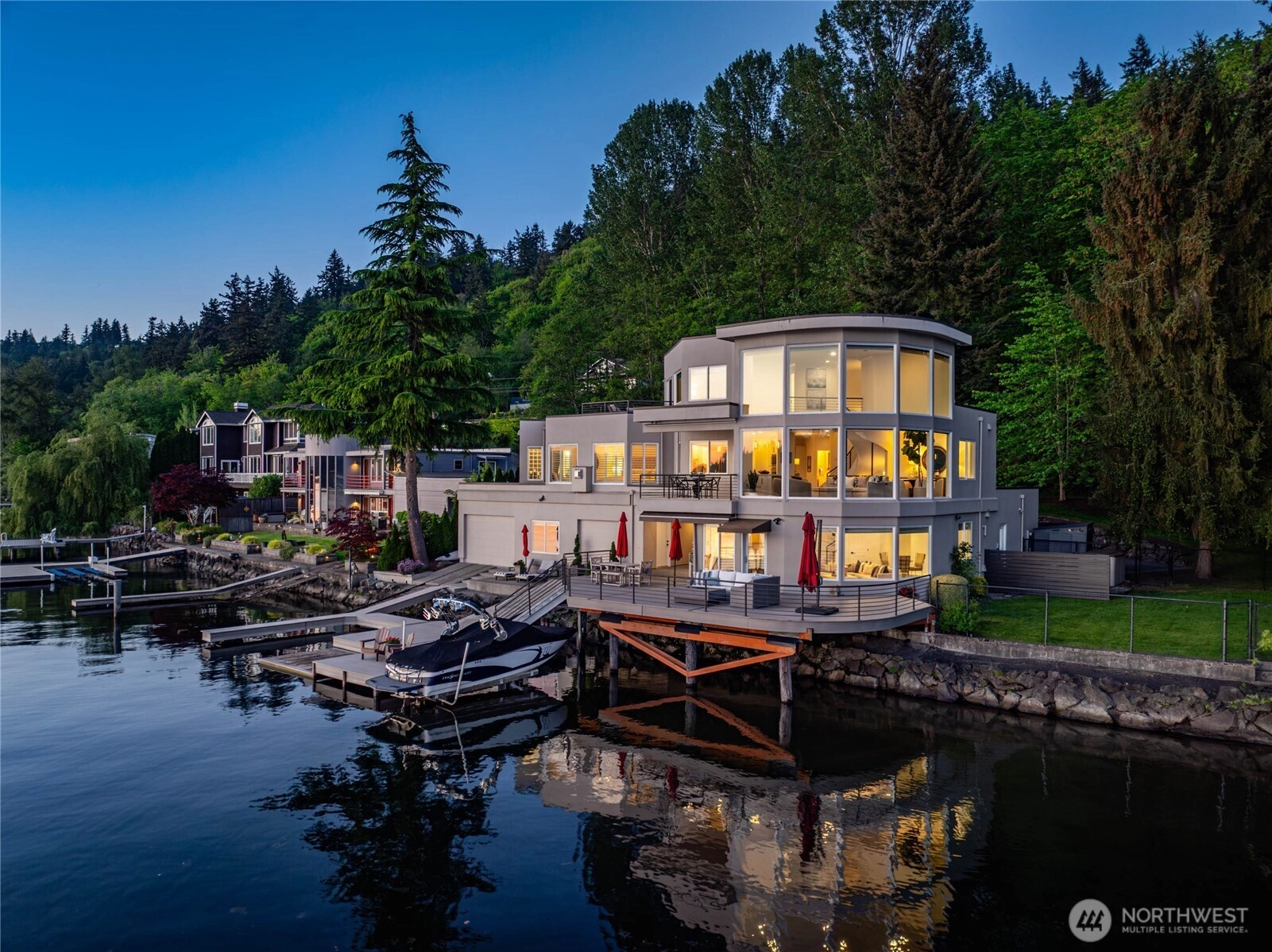 2007 E Lake Sammamish Pkwy NE Sammamish WA 98074