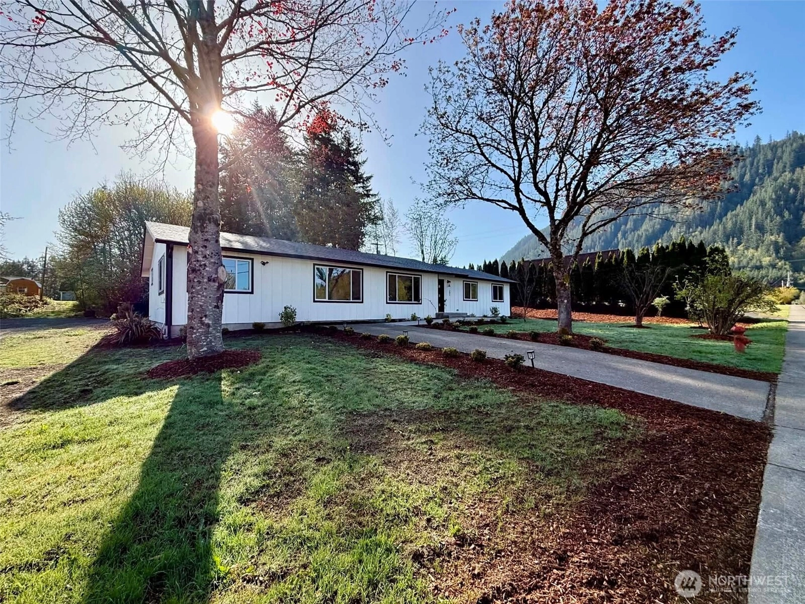 201 7th St Morton WA 98356