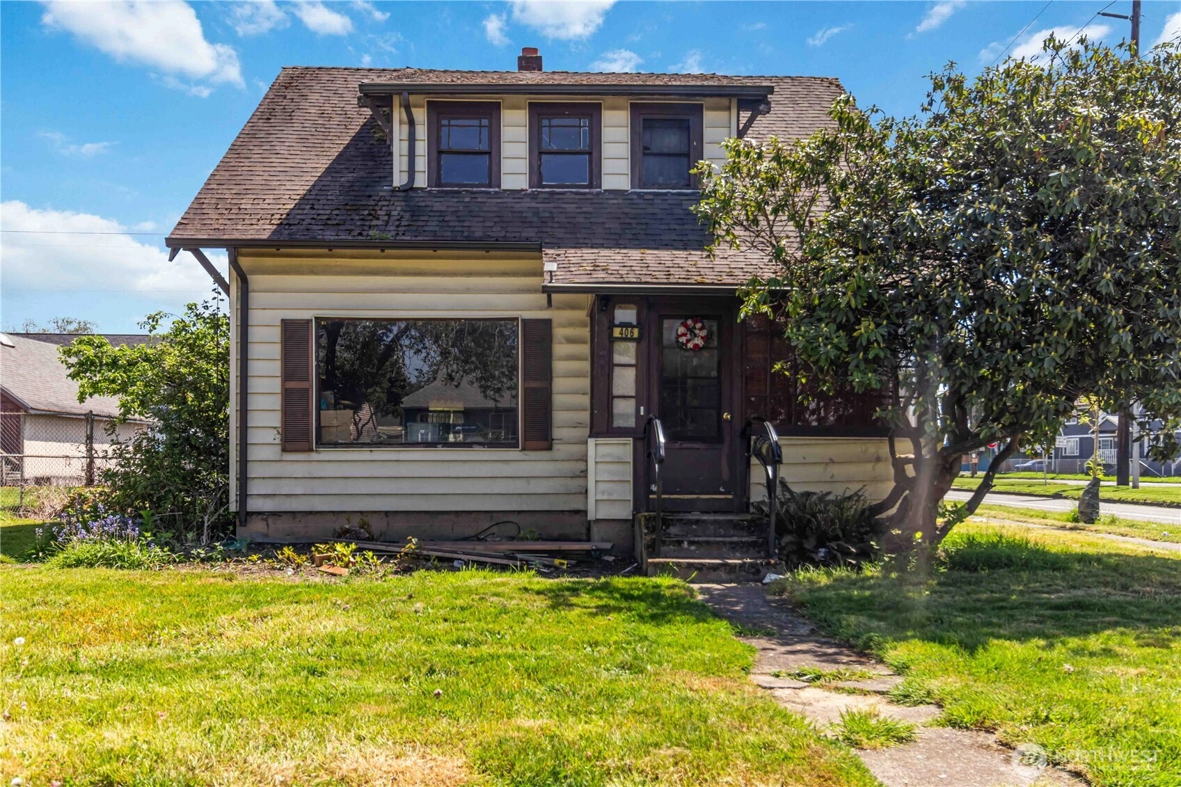 406 15th Ave Longview WA 98632
