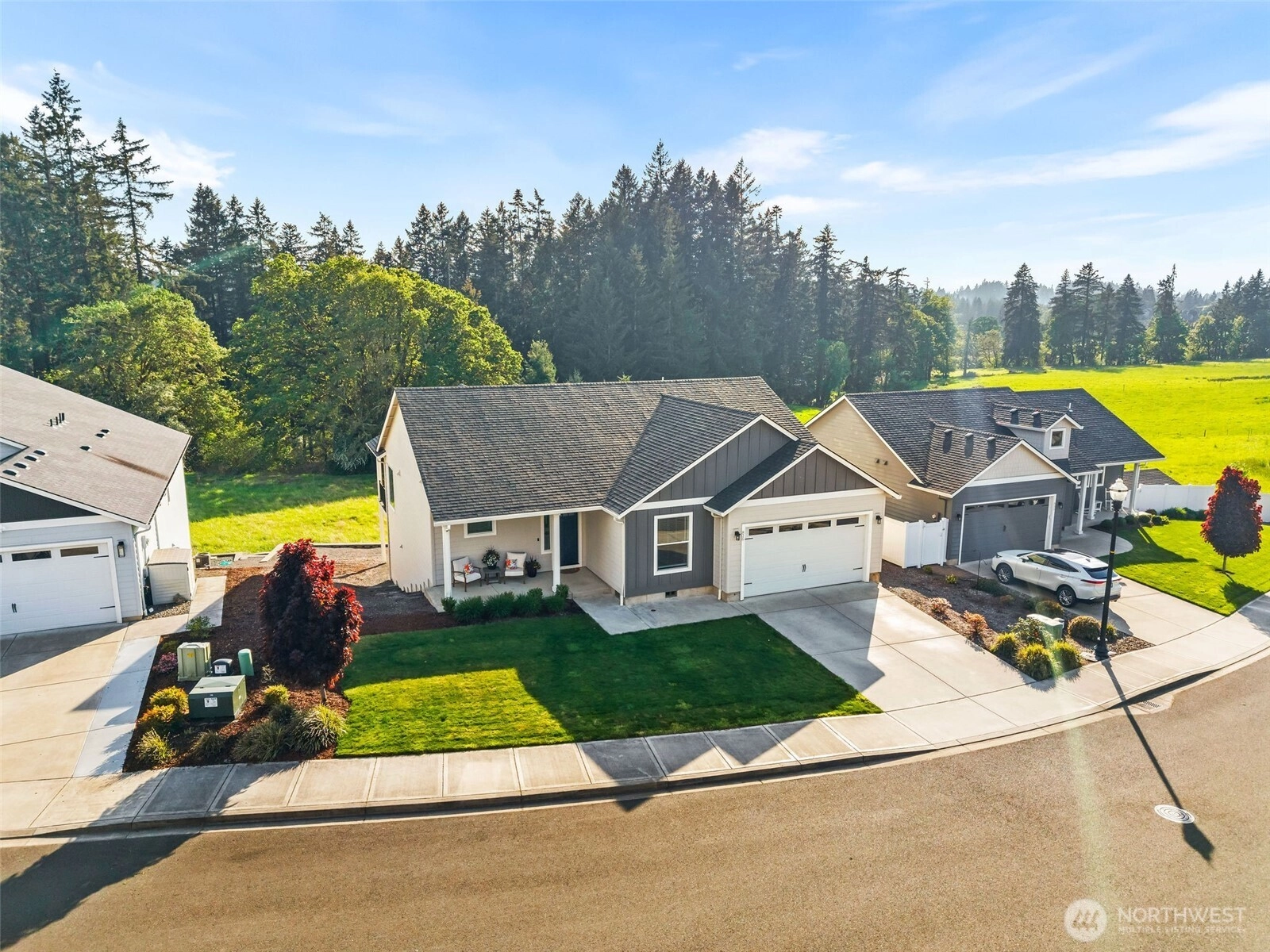 826 W Golden Eagle Ave Unit  La Center WA 98629