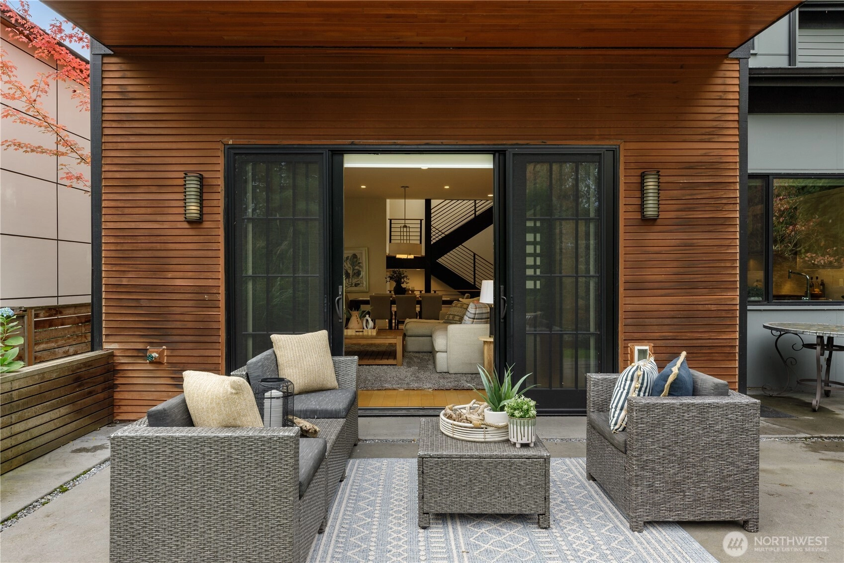 7002 93rd Ave SE Mercer Island WA 98040