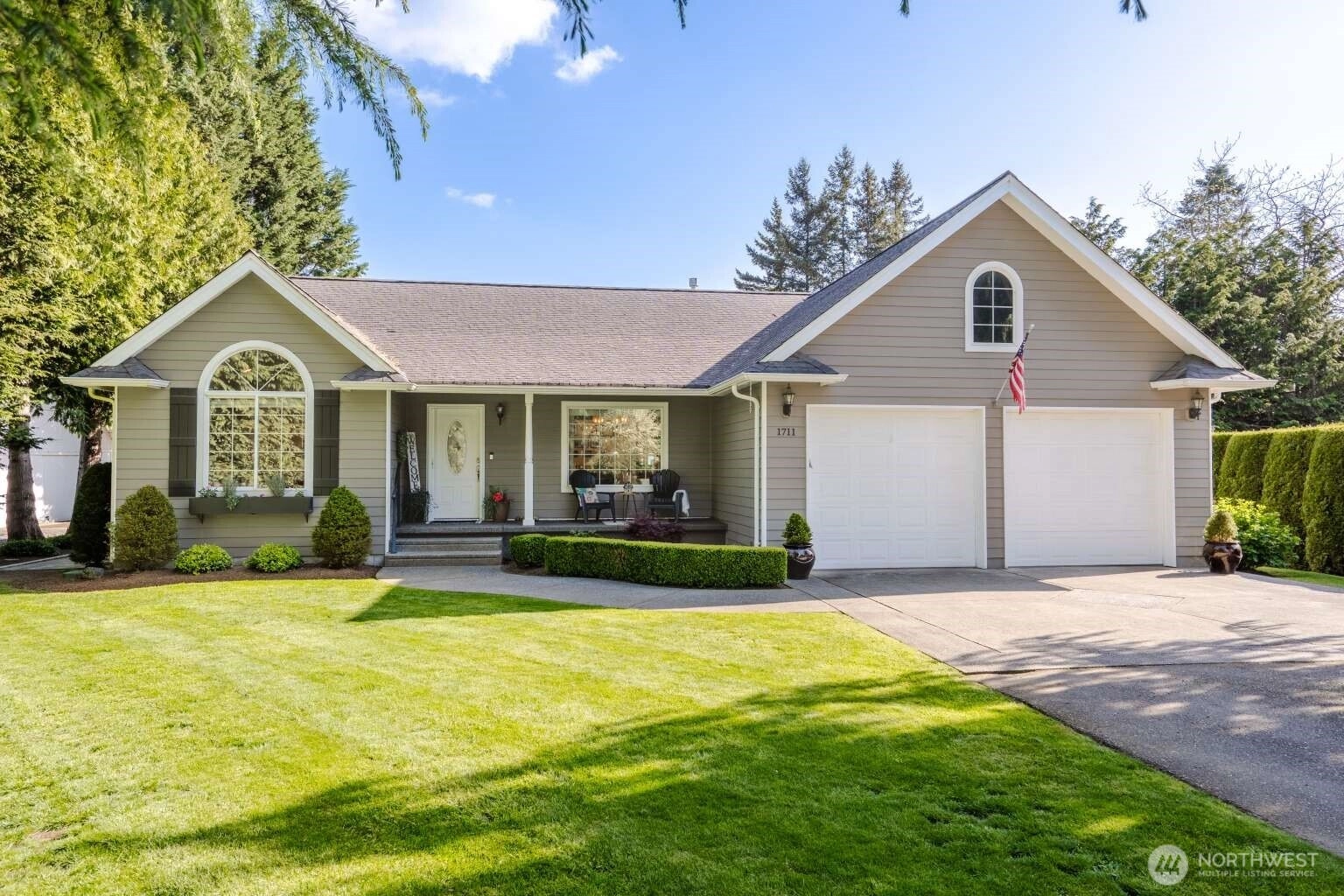 1711 Main St Lynden WA 98264