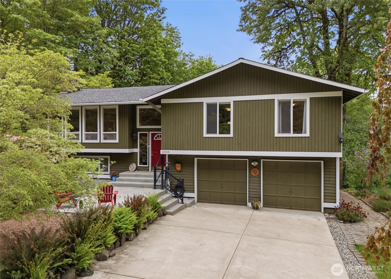 3858 Quiet Dr NW Bremerton WA 98312