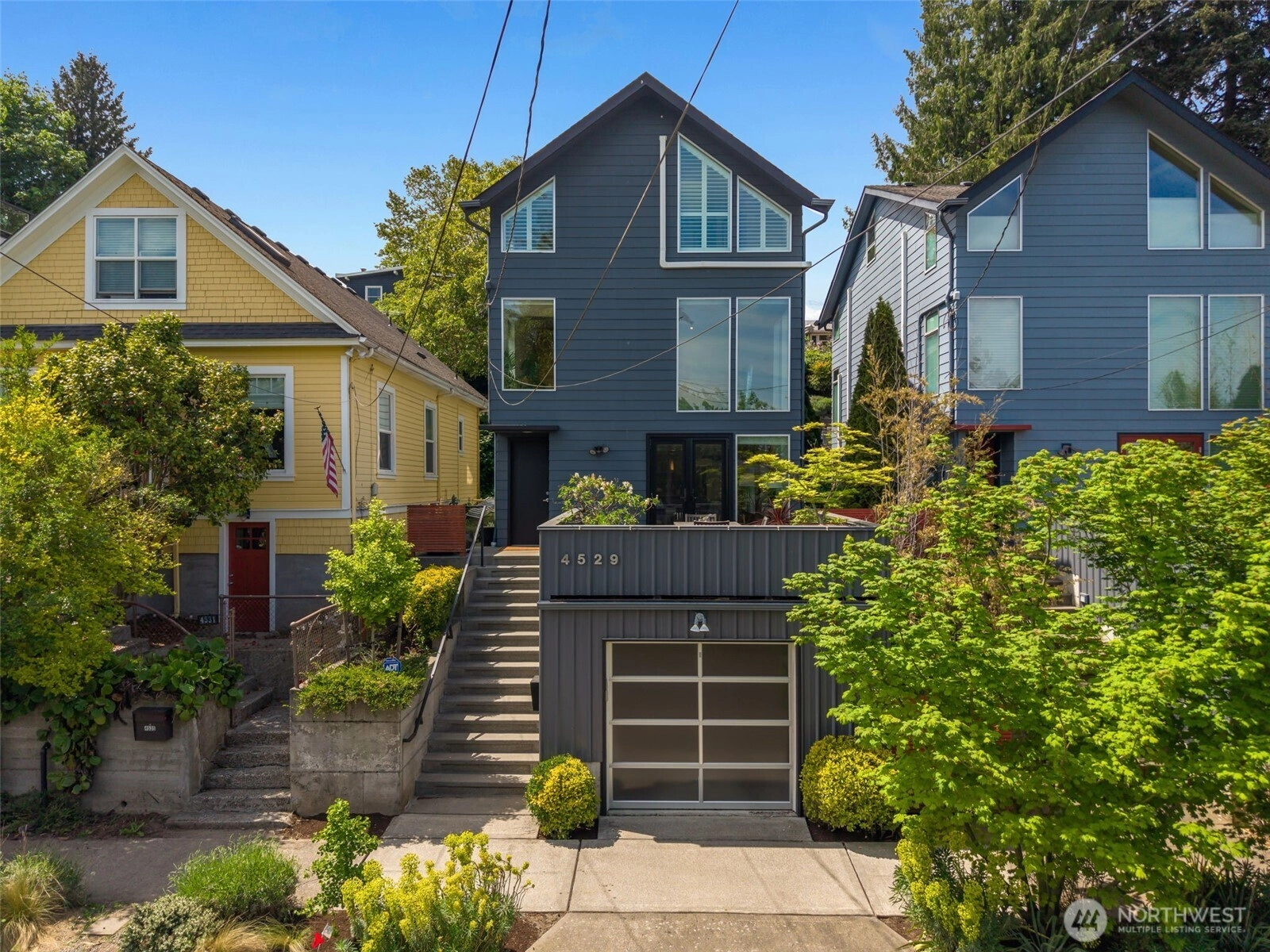 4529 34th Ave S Seattle WA 98118