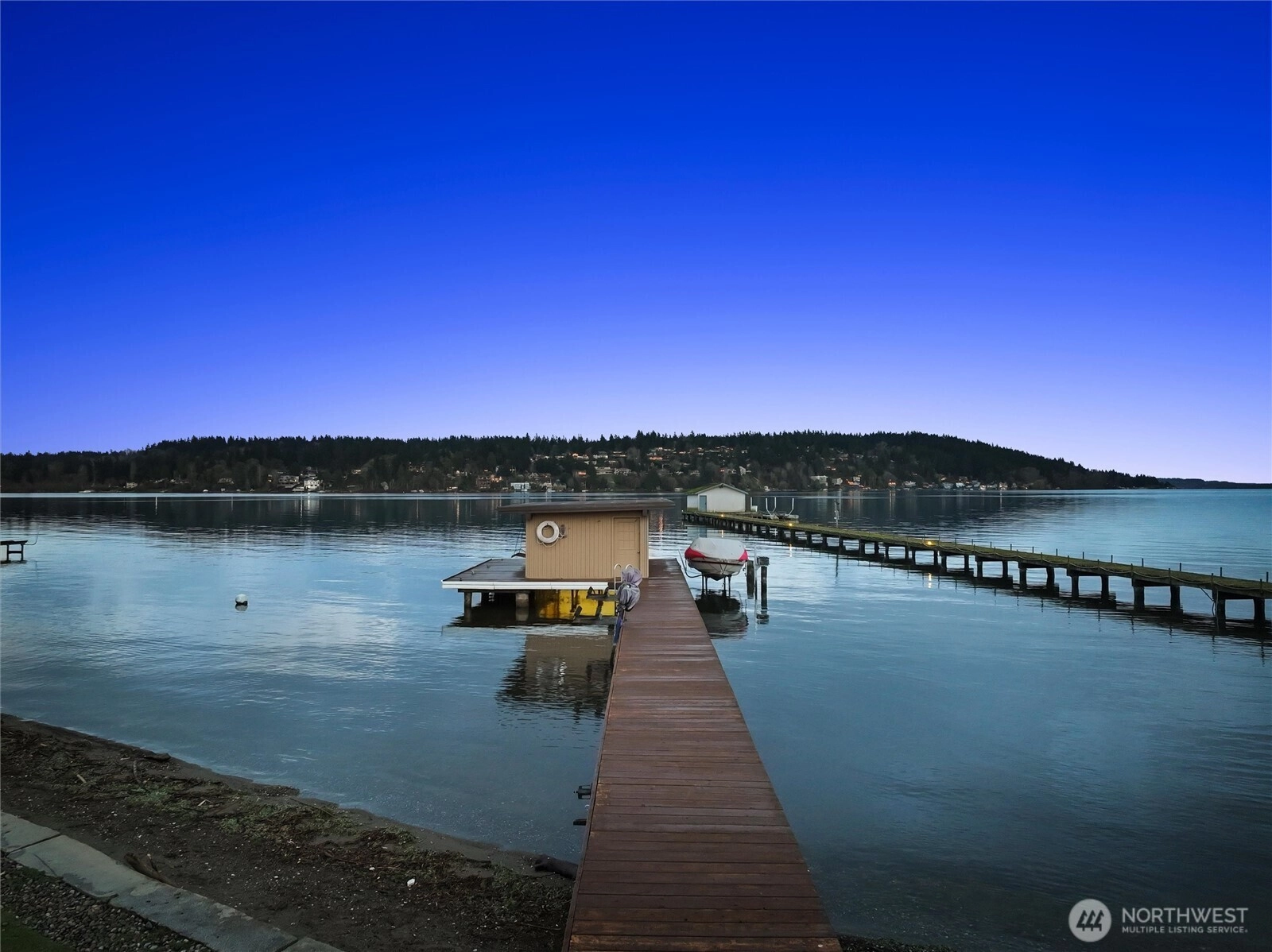 4728 NE 172nd St Lake Forest Park WA 98155