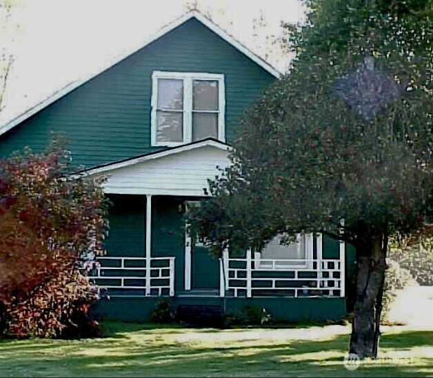 108 10th St Sultan WA 98295