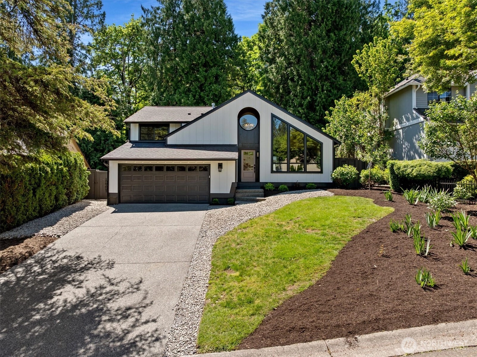 2425 NW Oakcrest Dr Unit  Issaquah WA 98027