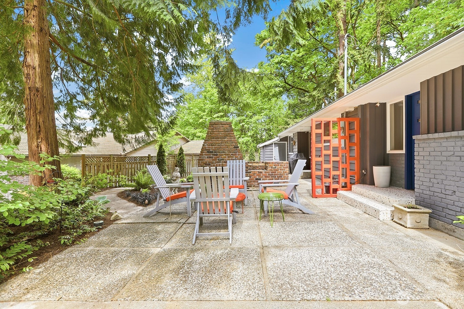 19563 38th Ave NE Lake Forest Park WA 98155