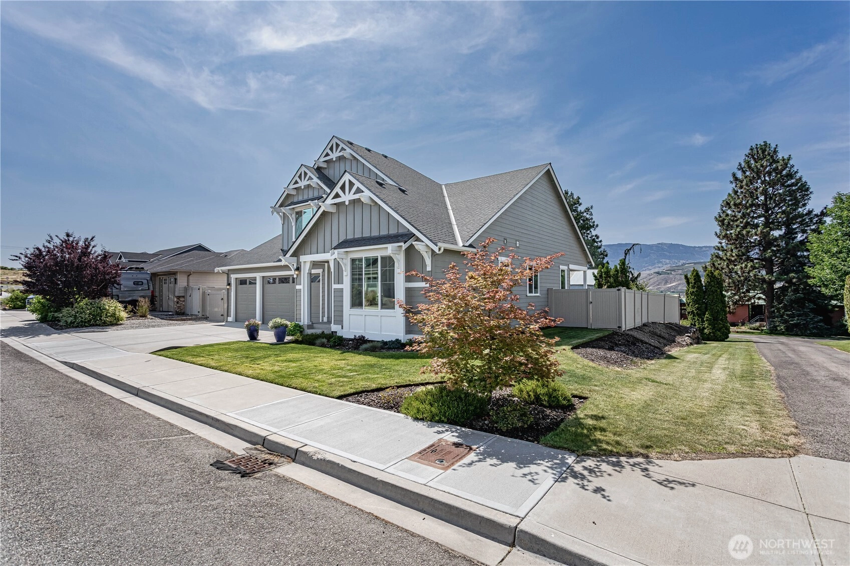 2028 SE Legacy Place East Wenatchee WA 98802