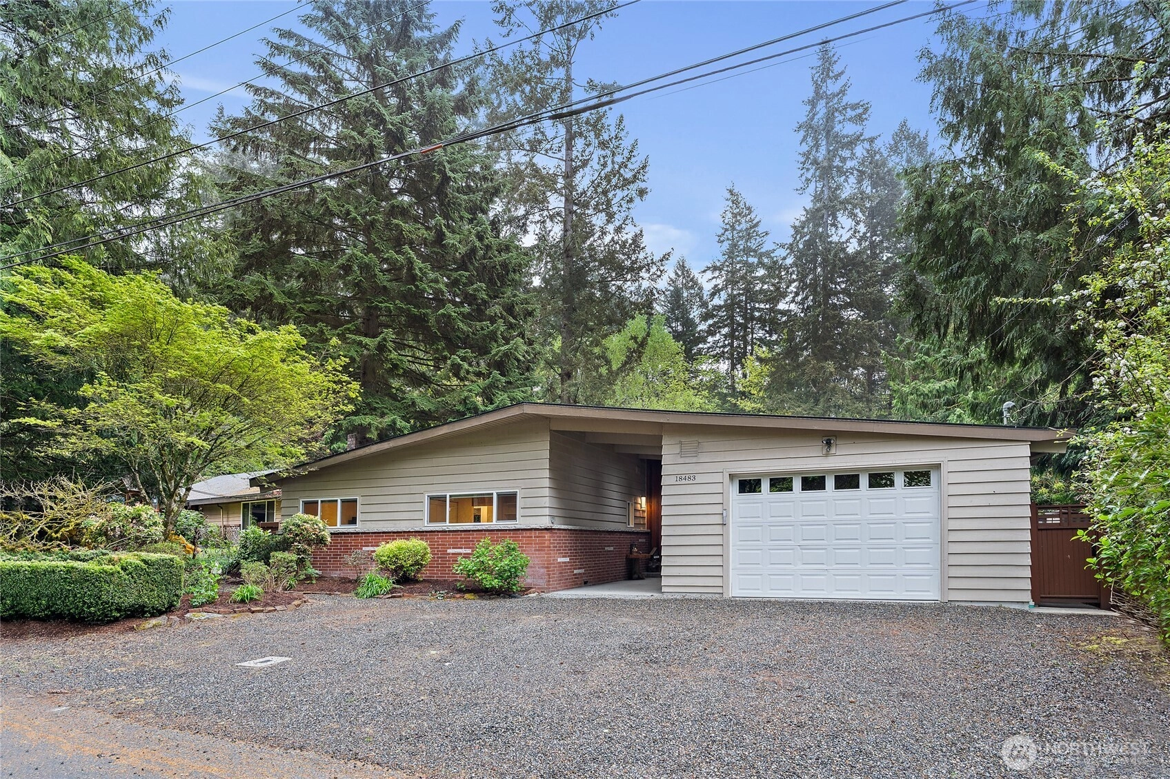 18483 47th Pl NE Unit  Lake Forest Park WA 98155