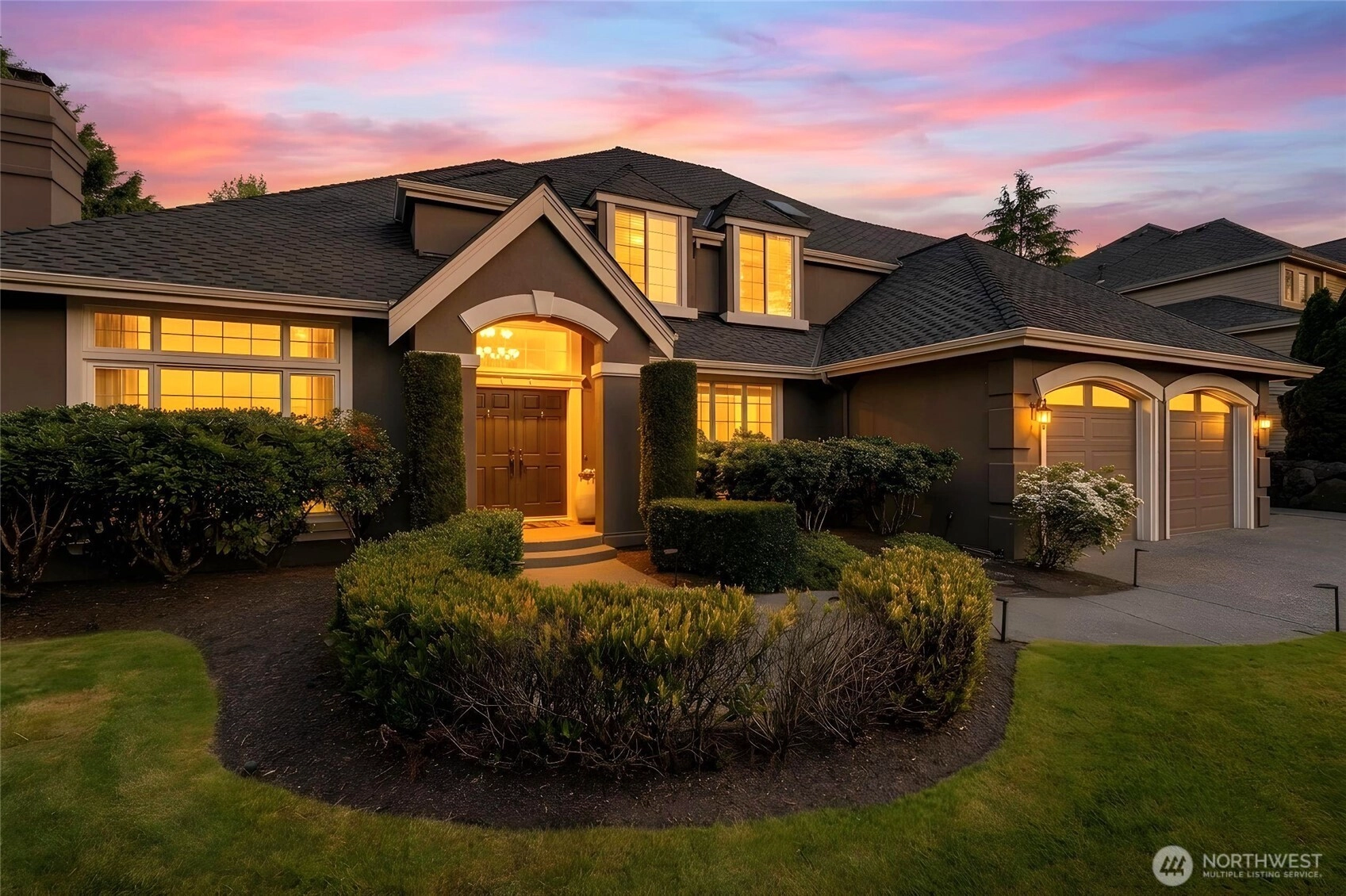 1220 268th Way SE Unit  Sammamish WA 98075