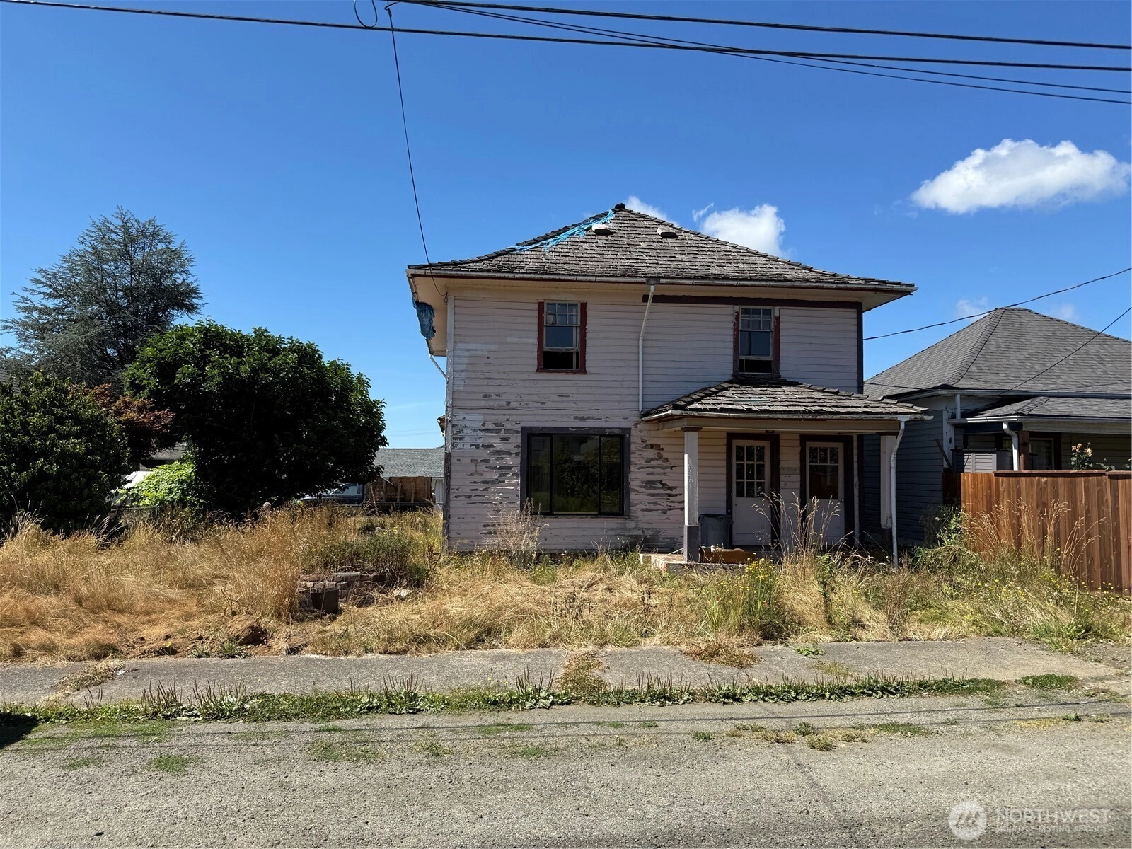 222 12th St Unit  Raymond WA 98577