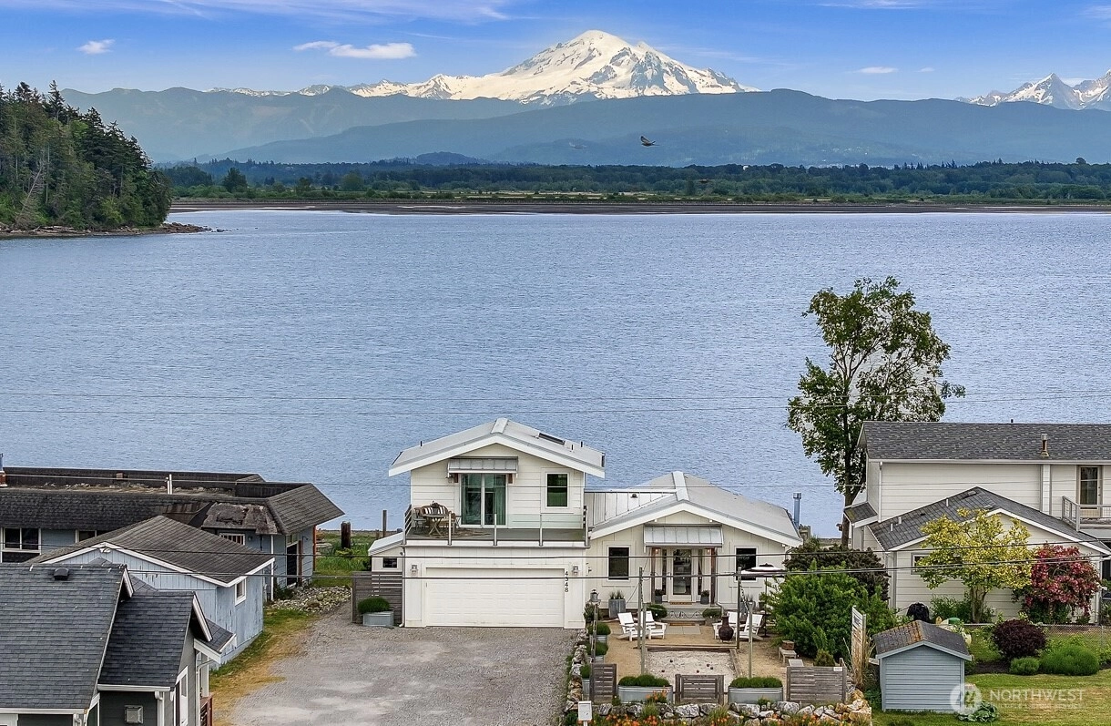 4348 Saltspring Dr Ferndale WA 98248