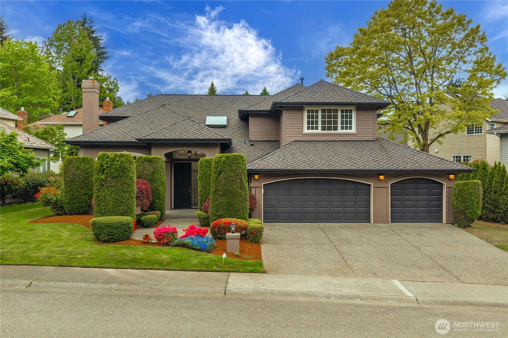 5869 Mont Blanc Pl NW Issaquah WA 98027