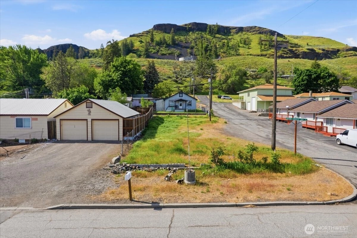300 E Grand Coulee Ave Grand Coulee WA 99133