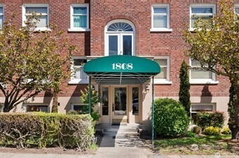1808 Bigelow Ave N Unit 302A Seattle WA 98109
