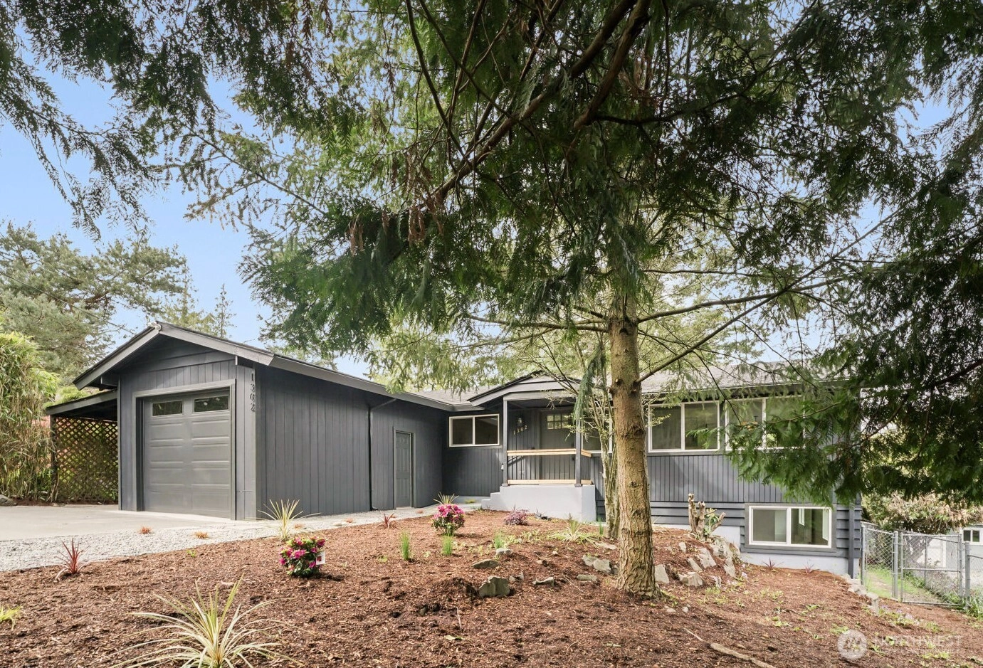 1302 SW 125th Pl Unit  Burien WA 98146