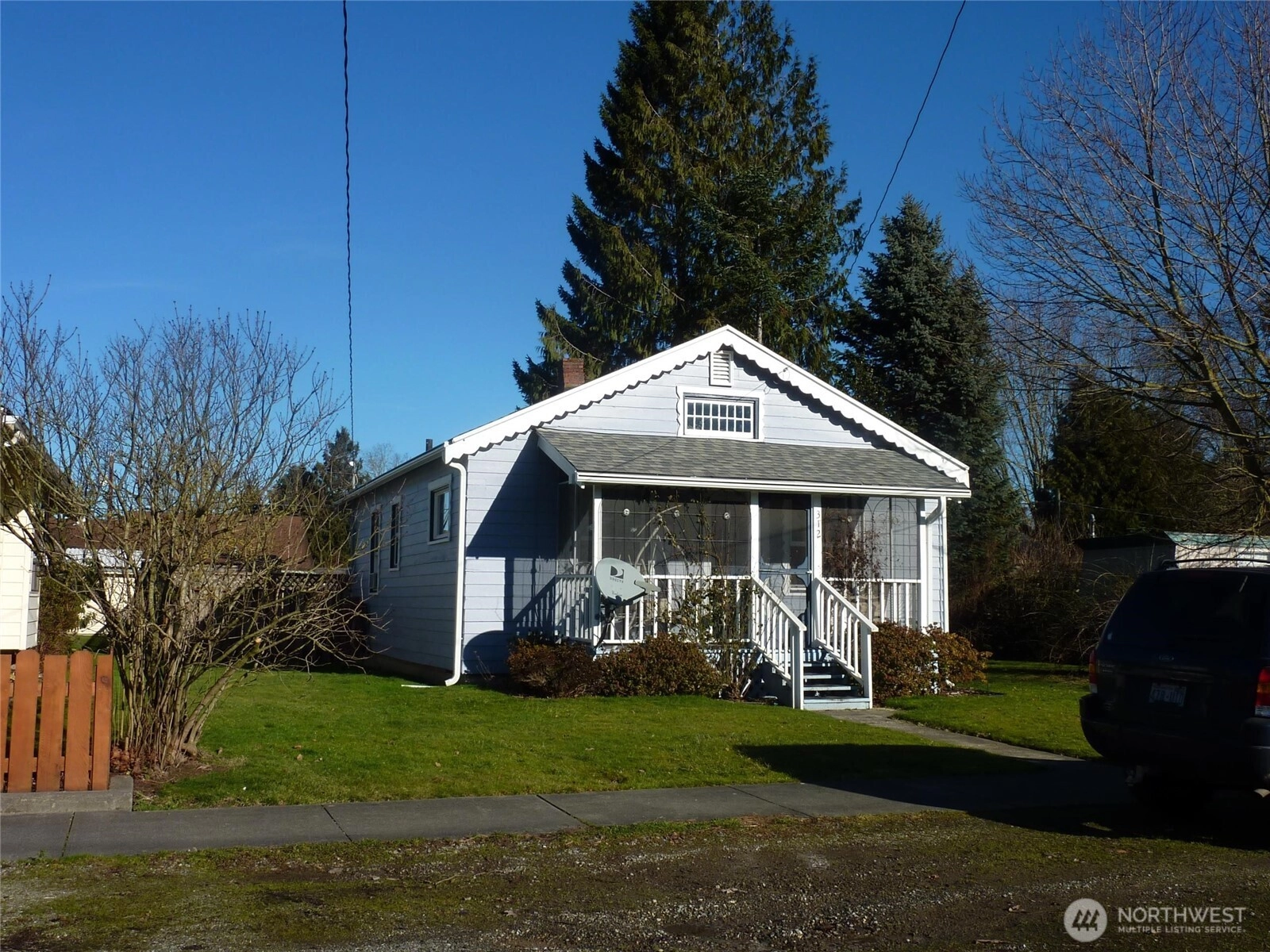 312 2nd St Sumas WA 98295