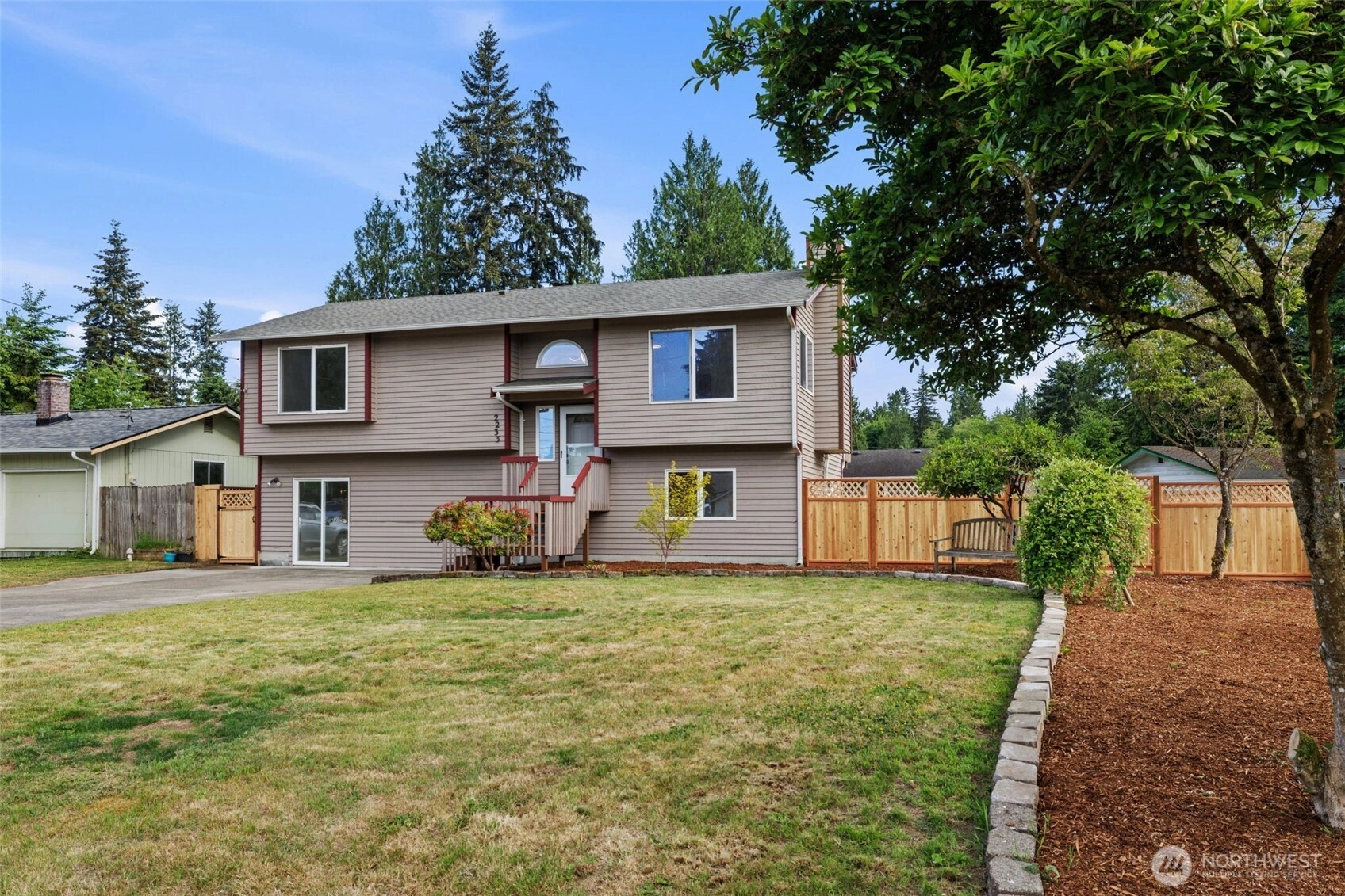 2233 NW Clinton Ave Poulsbo WA 98370