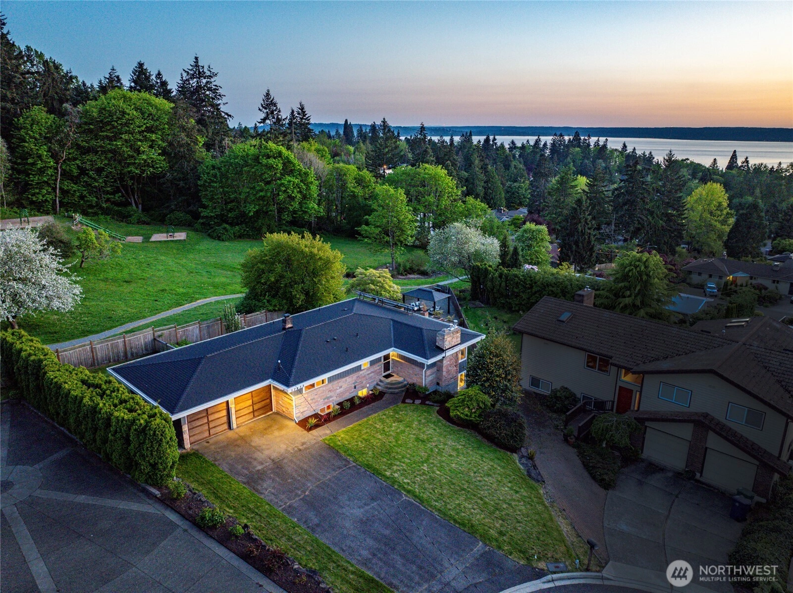 17833 3rd Pl SW Normandy Park WA 98166