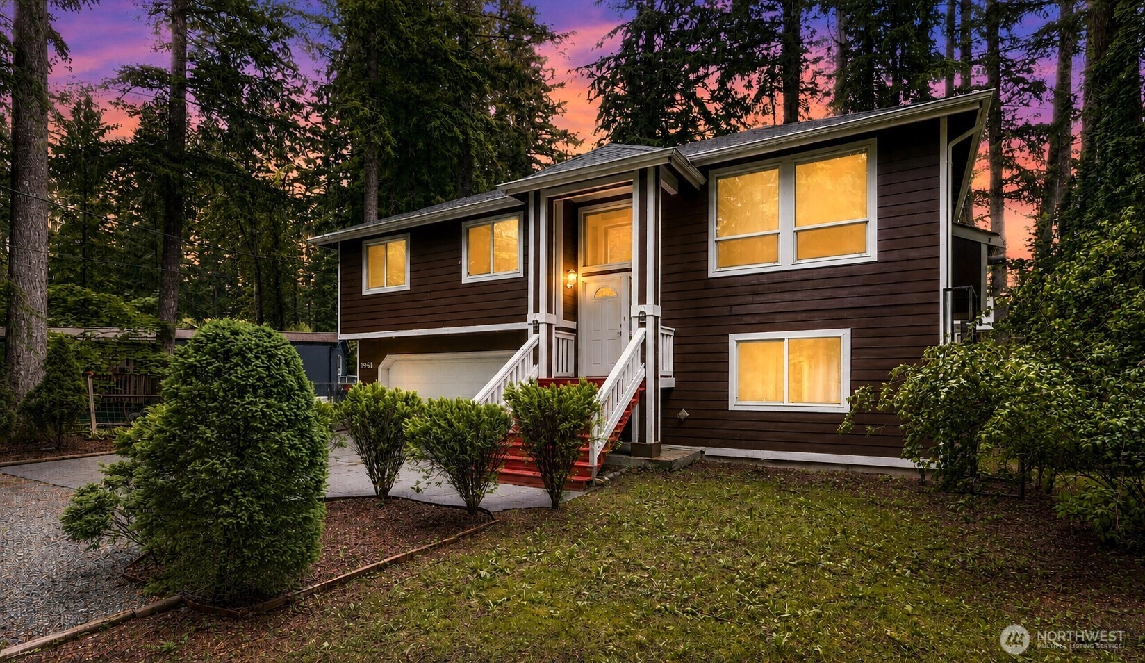 1961 Clear Valley Dr Unit  Maple Falls WA 98266