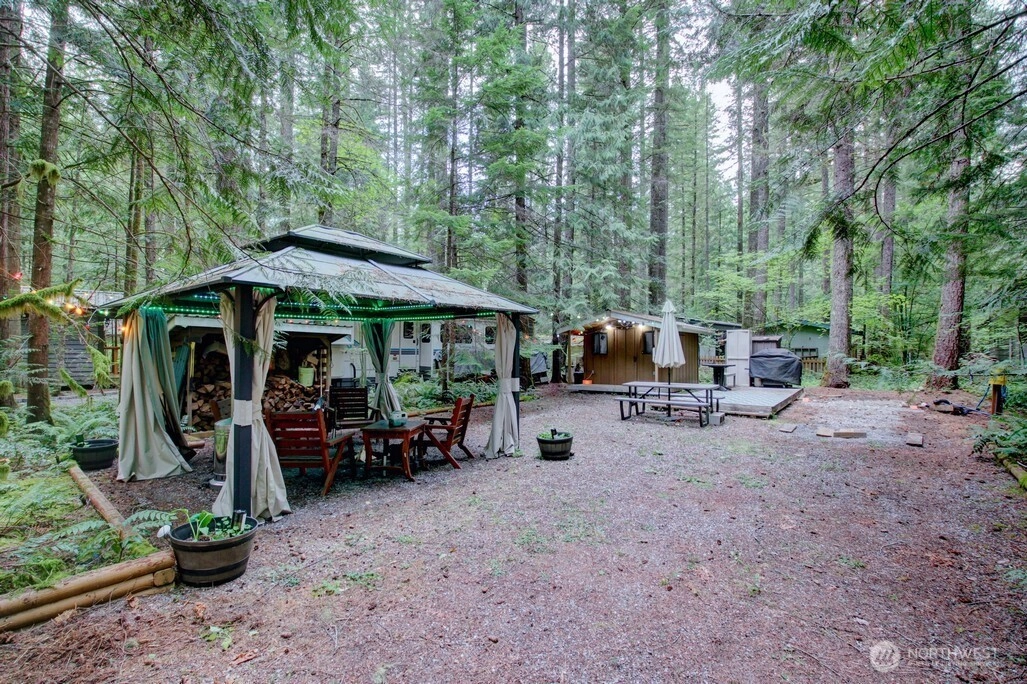 201 Chanterelle Dr Deming WA 98244