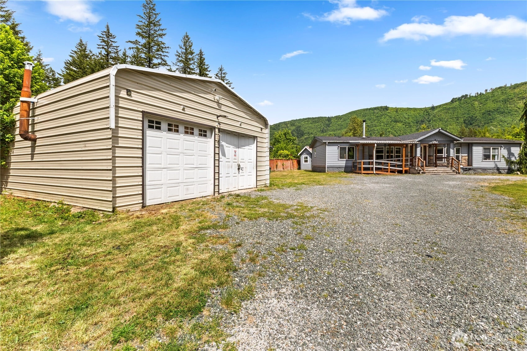 8324 Golden Valley Blvd Maple Falls WA 98266