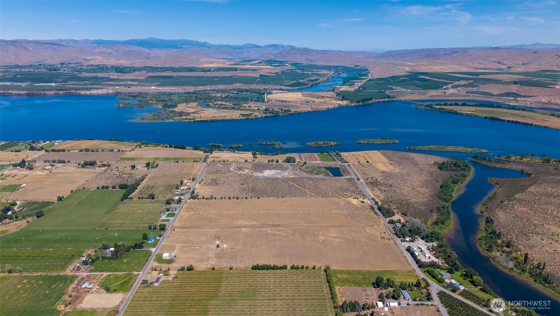 10 Solitude Ln Unit  Brewster WA 98812