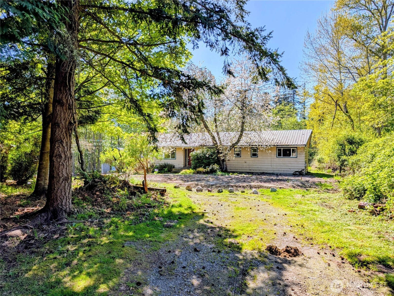 511 S Beach Rd Point Roberts WA 98281