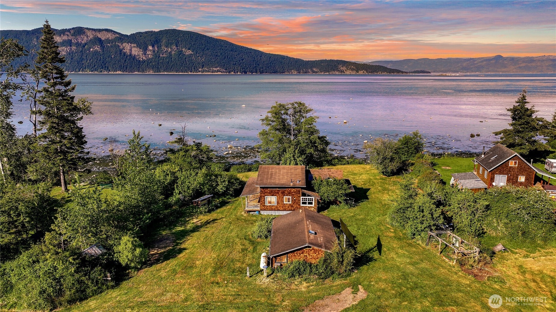 1611 Jas Airport Ln Anacortes WA 98221