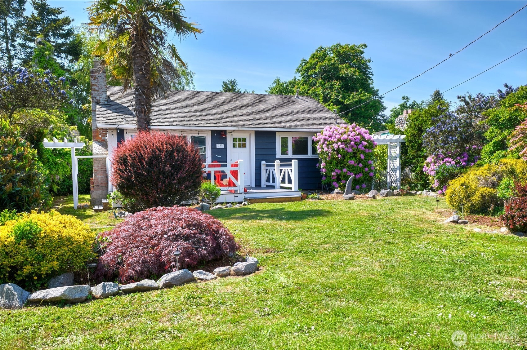 689 Deer Ln Point Roberts WA 98281