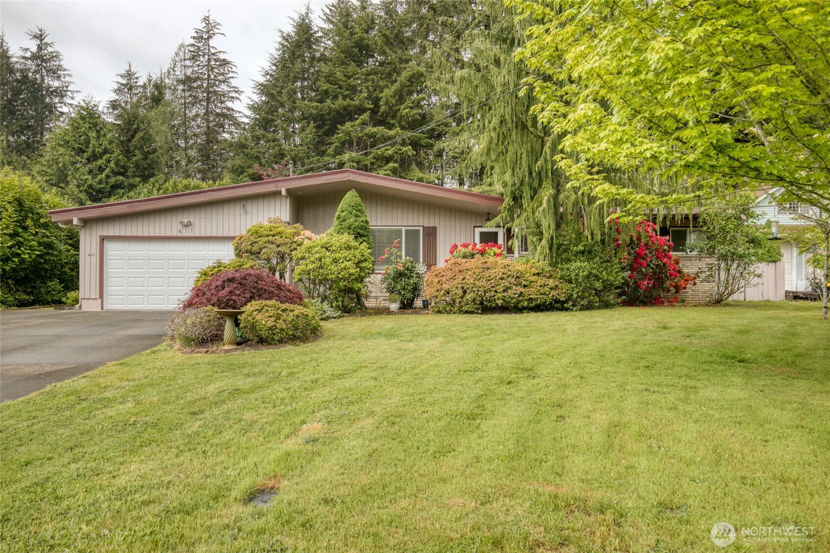611 N 6th St Montesano WA 98563