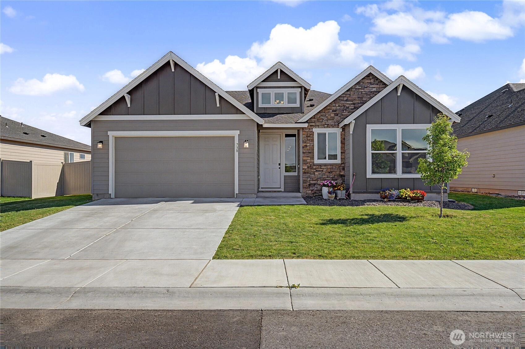 738 I St NE Quincy WA 98848