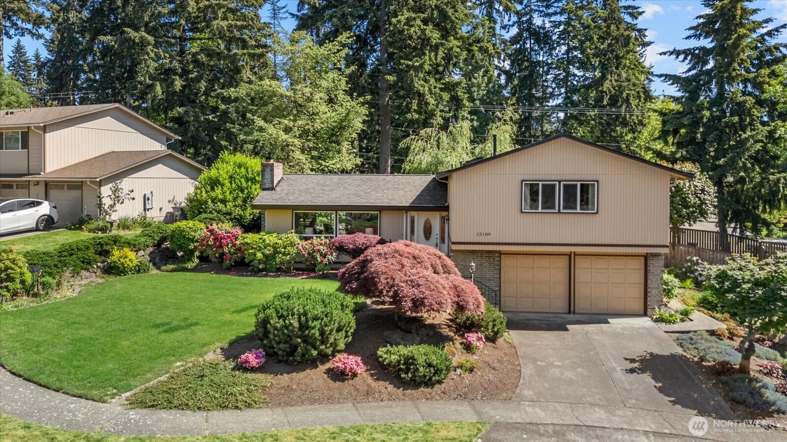12109 SE 68th Pl Bellevue WA 98006