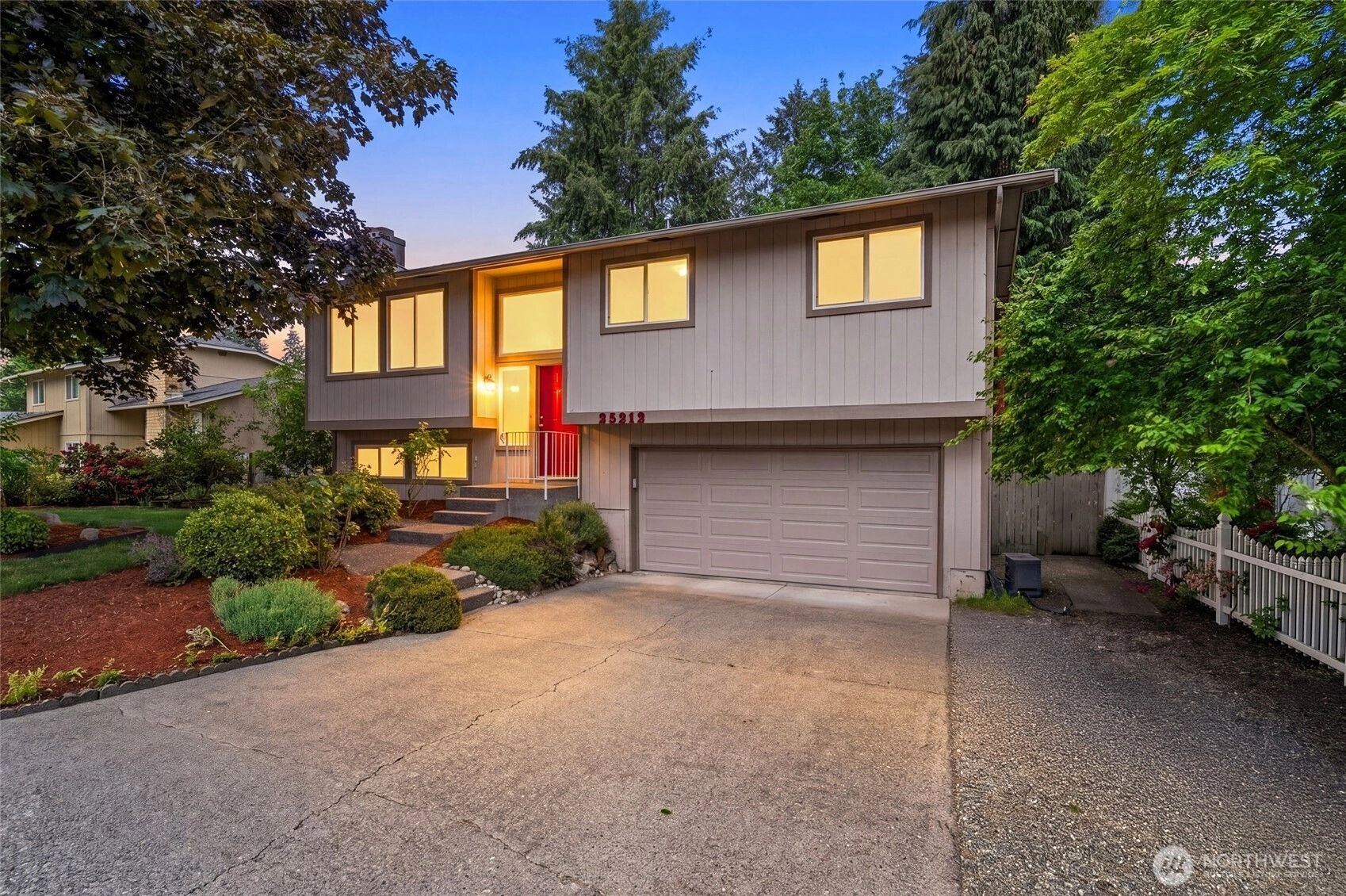 25312 144th Pl SE Kent WA 98042