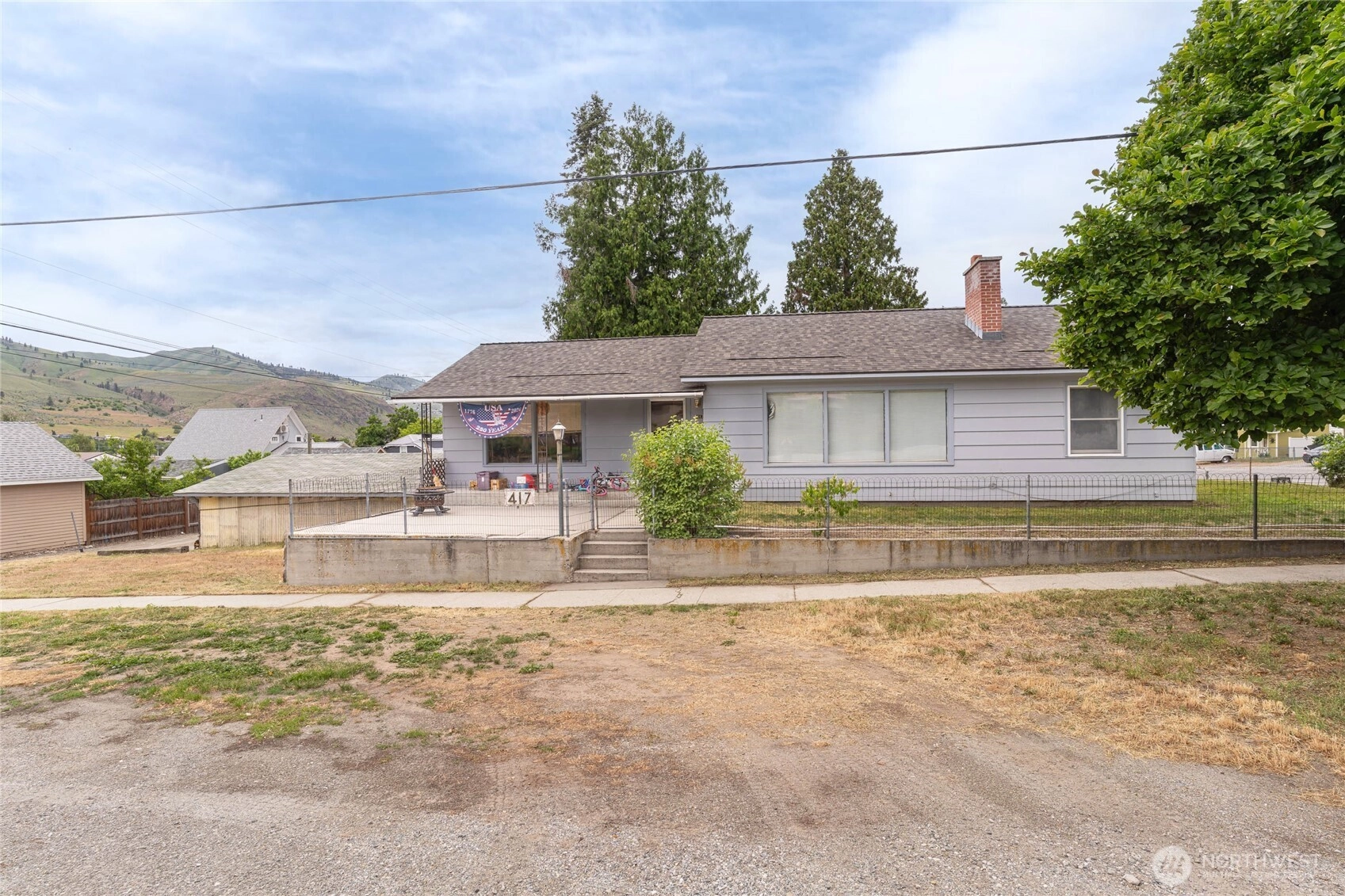 417 N Sanders St Chelan WA 98816