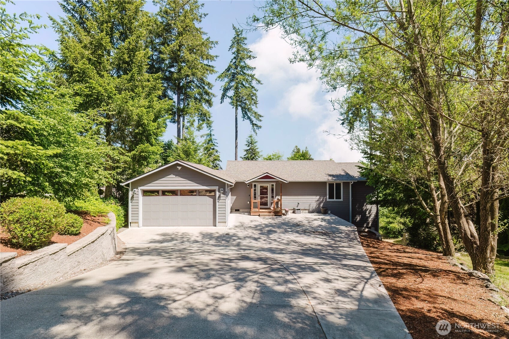 253 E Mountain View Dr Allyn WA 98524